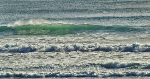 Waves splashing in sea