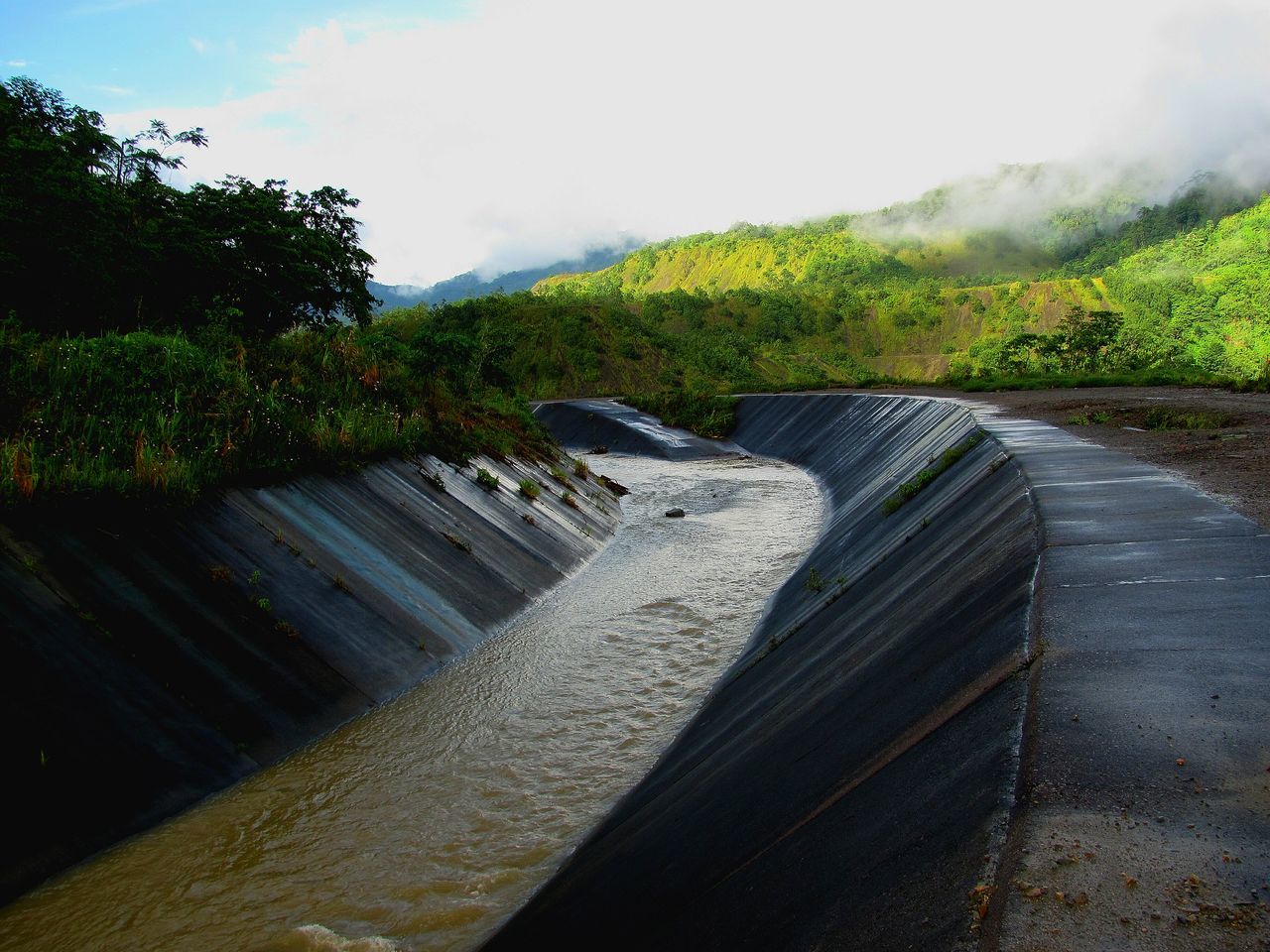 water, river, tree, scenics, nature, dam, hydroelectric power, beauty in nature, no people, sky, day, outdoors, tranquil scene, fuel and power generation, waterfall, growth