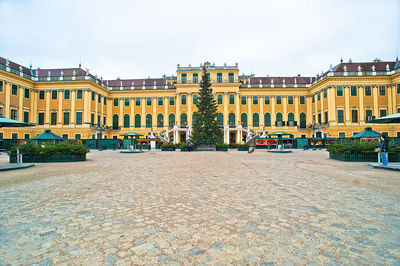 Buildings in city