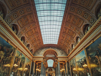 Gallery of great battles in the palace of versailles, france. the largest room in the castle