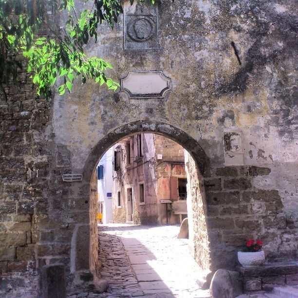 architecture, built structure, old, building exterior, arch, abandoned, weathered, history, stone wall, damaged, obsolete, deterioration, wall - building feature, old ruin, archway, the way forward, run-down, building, entrance, the past