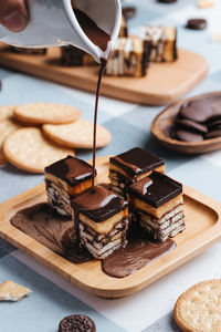 Close-up of chocolate cake in plate on table