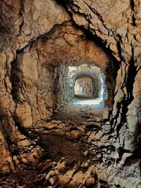 Rock formation in tunnel