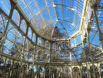 Interior of palacio de cristal