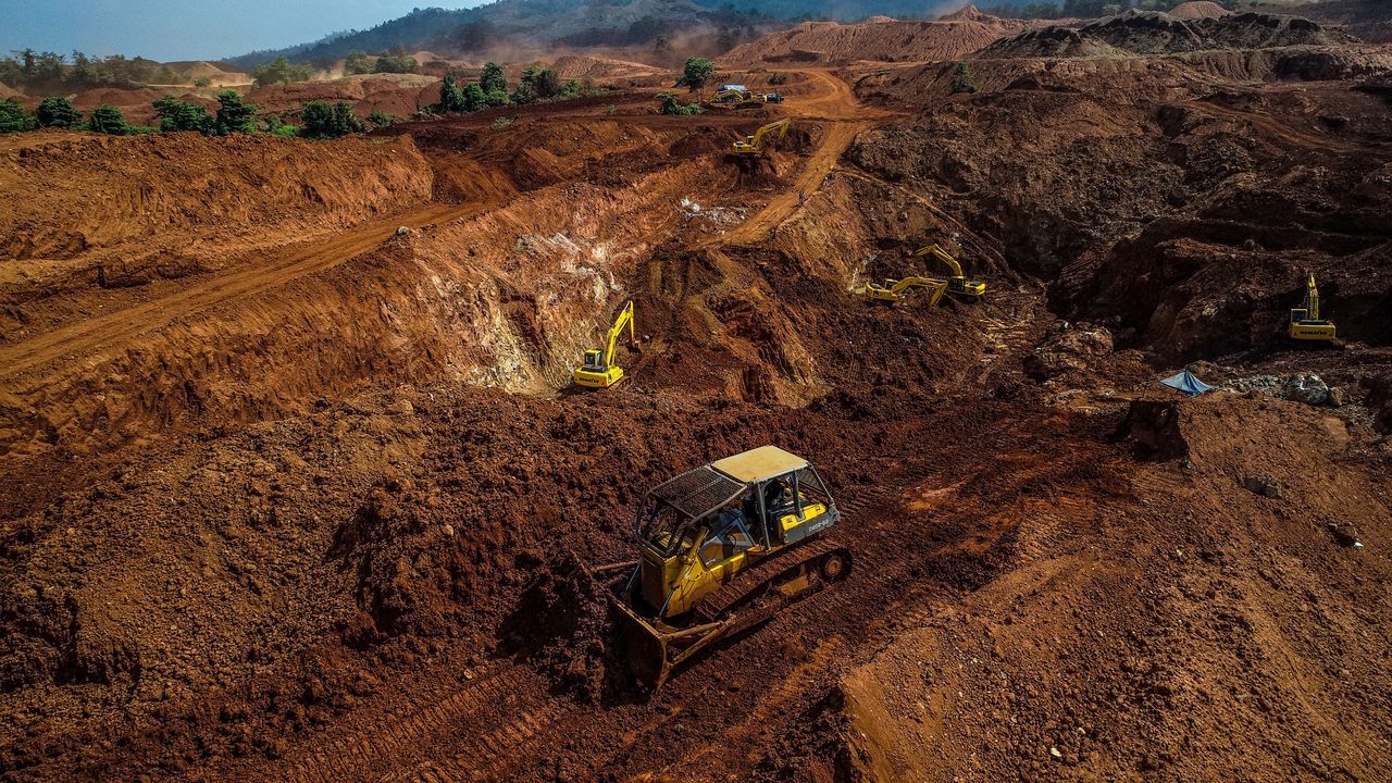 VIEW OF CONSTRUCTION SITE