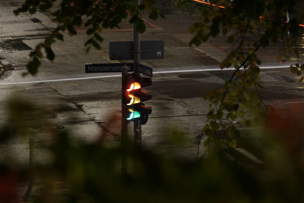 CLOSE-UP OF ROAD SIGNAL