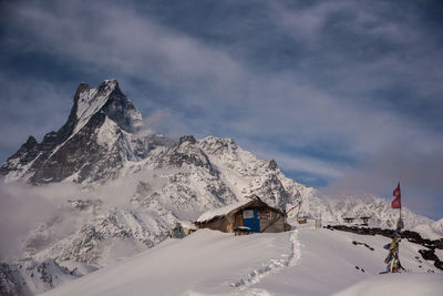 Himalaya mountain peak base camp, nepal