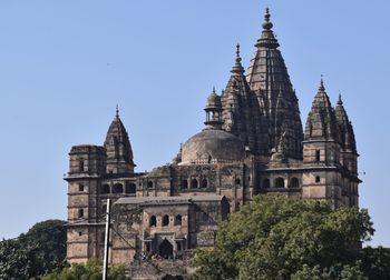 Chaturbhuj temple dedicated to the lord vishnu, built in 16th century.