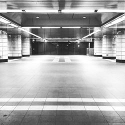 Underground underground walkway