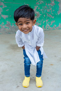 A two years boy's modern outfit and style.