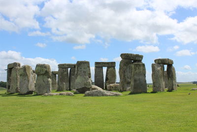 View of stonehenge against sky