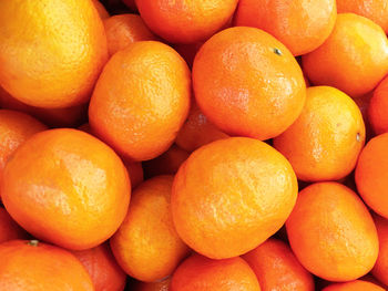 Close up photo of oranges