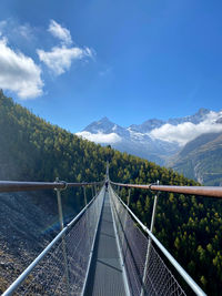 Charles kuonen hängebrücke im wallis