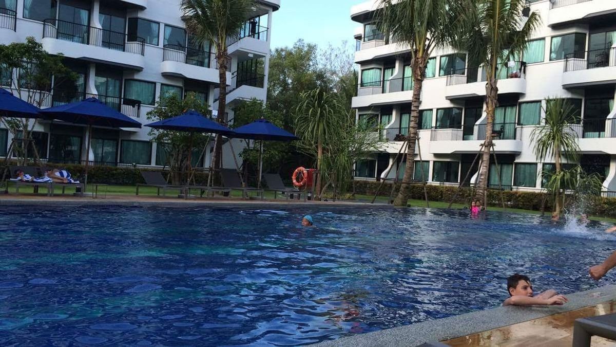 SWIMMING POOL AGAINST SKY