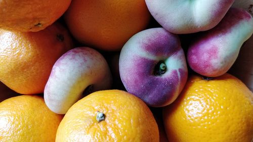 Full frame shot of peaches in market