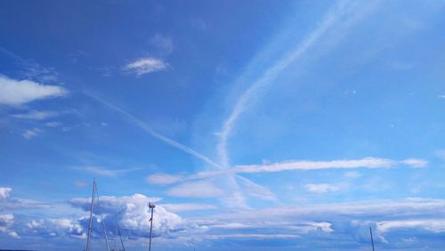 Low angle view of vapor trail in sky