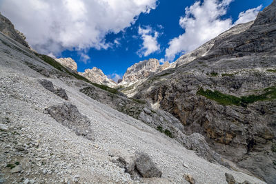 Passo principe in catinaccio dolomite panoramic view, trentino, italy