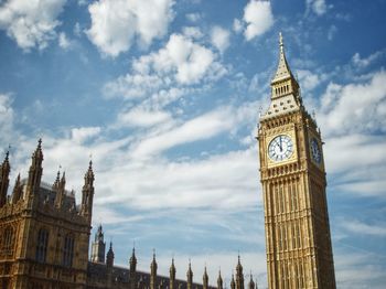 Low angle view of big ben against sky