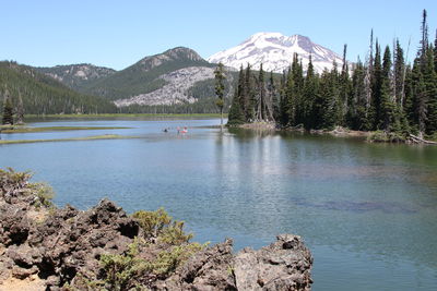 Spark lake and mount bachelor near bend oregon