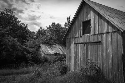 Abandoned building against sky