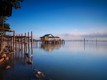 Homestay on the lake with a beautiful atmosphere before dunset