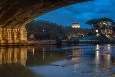 Lungotevere roma 