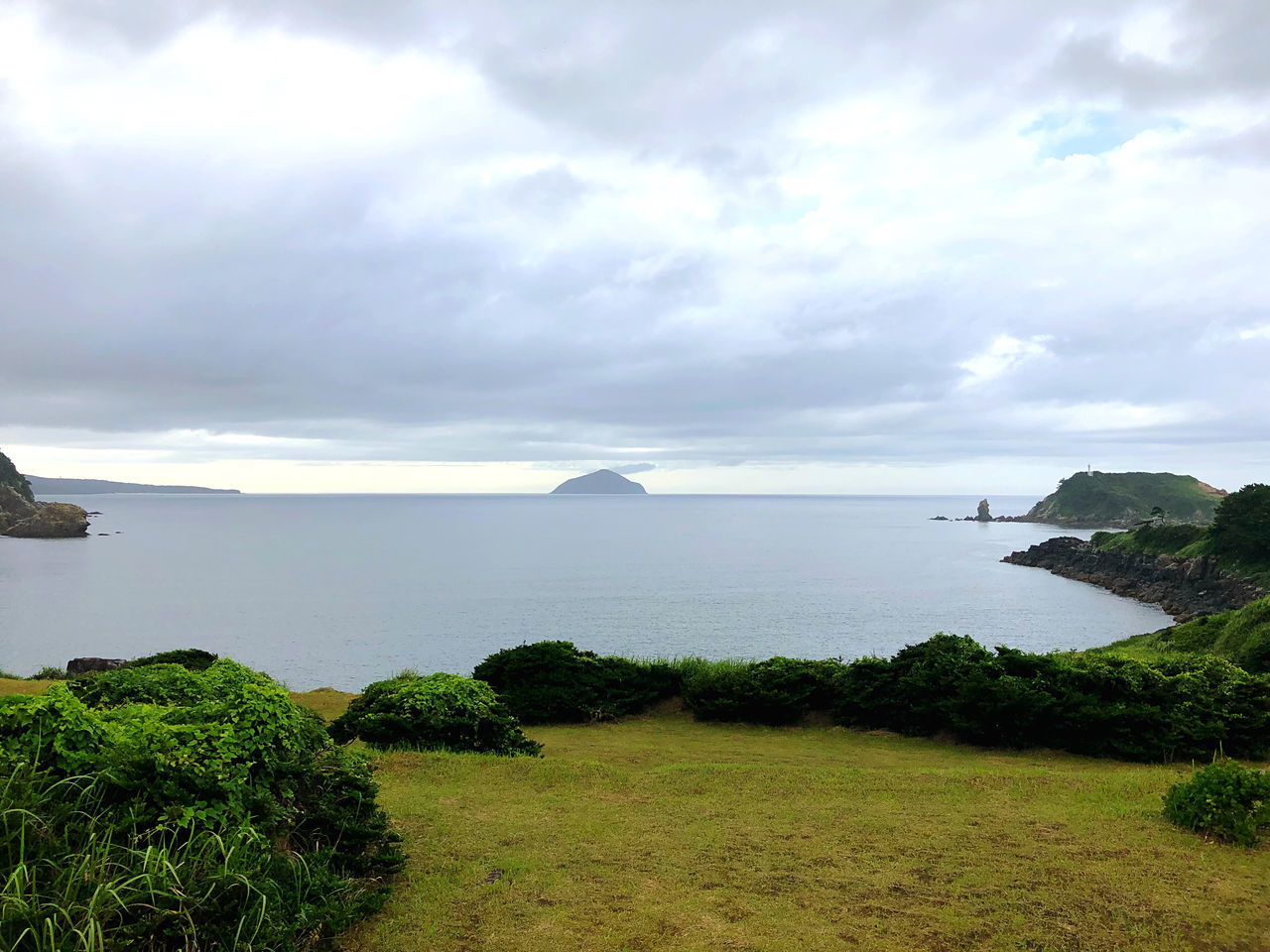 IDYLLIC VIEW OF SEA AGAINST SKY