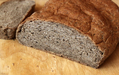 Close-up of bread on cutting board