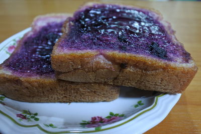 Close-up of cake in plate on table