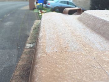 Surface level of white surface