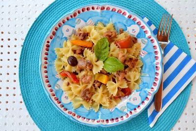 Salad with pasta