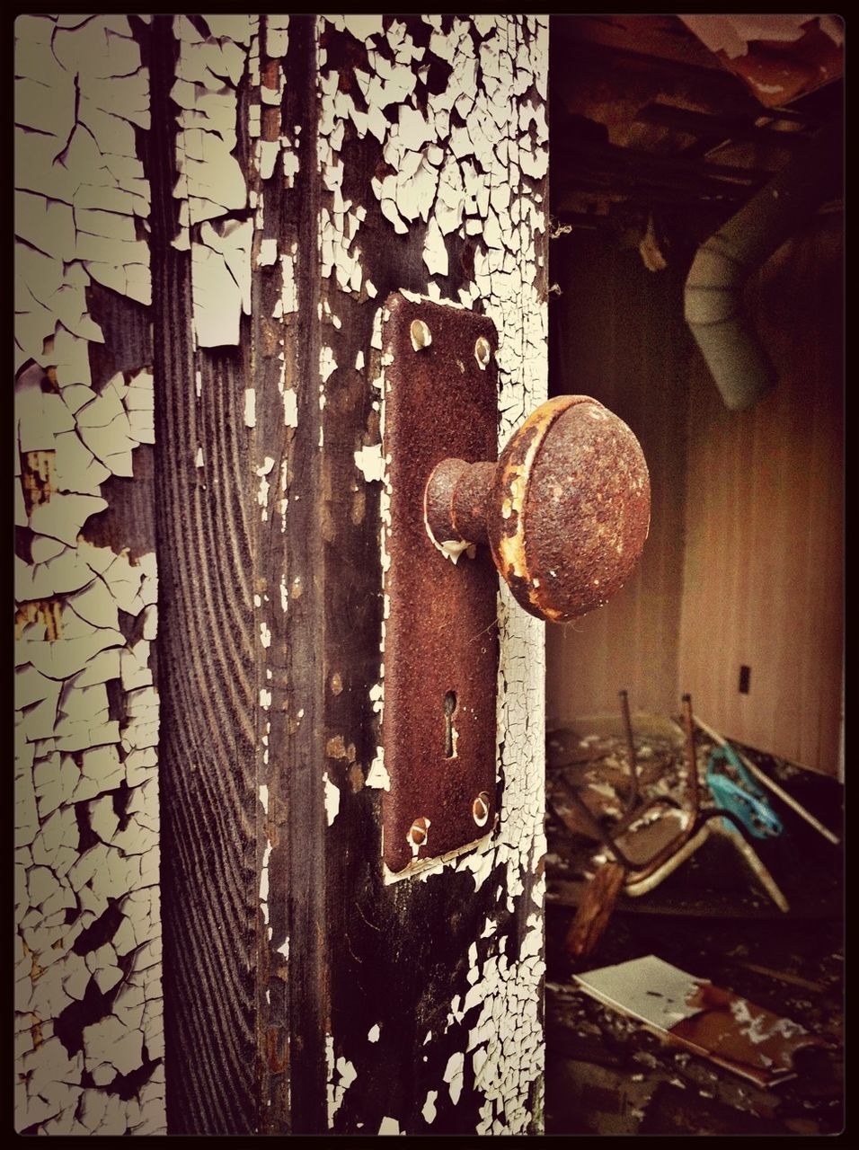 transfer print, door, auto post production filter, old, wood - material, built structure, wooden, closed, architecture, wall - building feature, metal, indoors, weathered, close-up, protection, security, building exterior, wood, rusty, safety