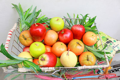 Close-up of apples in basket