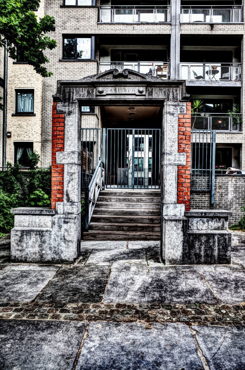 FOOTPATH BY BUILDING