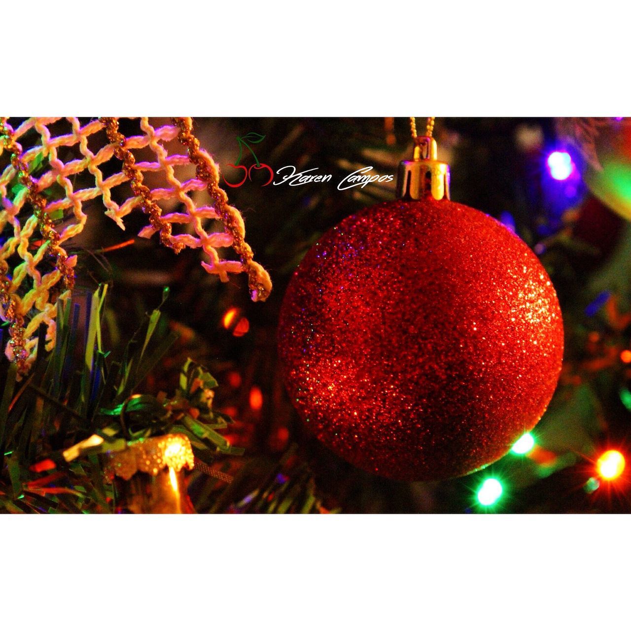 christmas, decoration, celebration, christmas decoration, red, christmas ornament, tradition, christmas bauble, illuminated, no people, bauble, close-up, christmas tree, hanging, tree, night, indoors
