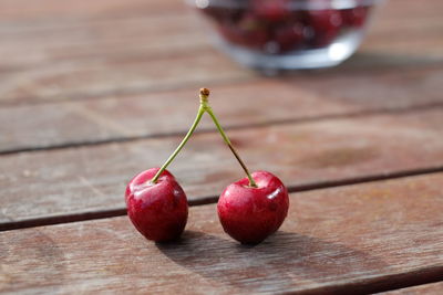 Close-up of apples on table