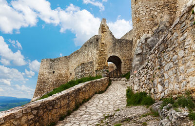 Old ruin building against sky