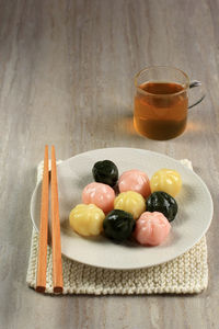 Three color songpyeon kkultteok rice cake with honey filling