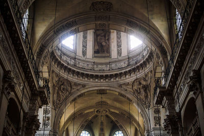 Huge architecture of the saint paul church in paris