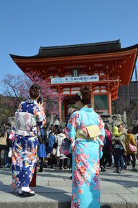 Crowd at kiyomizu-dera temple