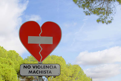 Heart shaped traffic sign 'no male violence' against women in the oromana park