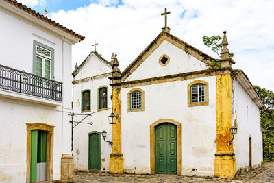 Ancient buildins and historic churc on paraty cyti