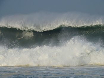 Waves splashing in sea