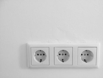 White electric lamp