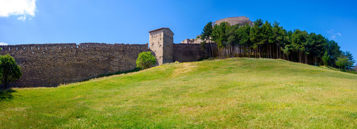 Panoramic view of the defensive walls of the city of morella, on top of the hill.