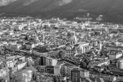 Tilt-shift image of cityscape