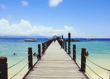 Jetty leading to sea