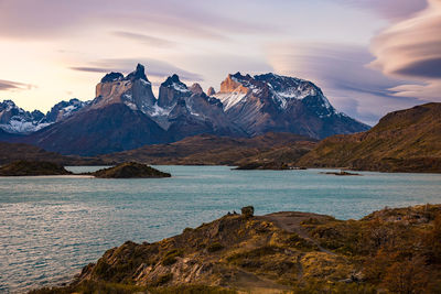 Evening atmosphere with mountain los cuernos at torres del paine national park, chile