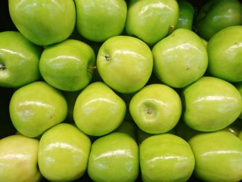 Full frame shot of granny smith apples