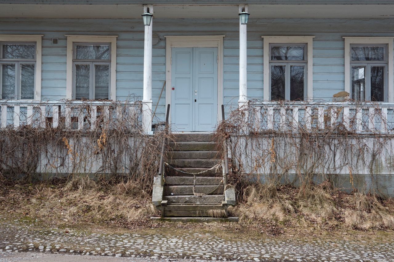 architecture, built structure, building exterior, window, house, abandoned, door, closed, day, building, obsolete, old, damaged, residential structure, wall - building feature, no people, glass - material, entrance, wood - material, residential building